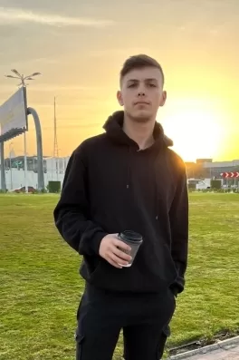 Hafız Y., 24 yaşında, İzmir