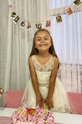 Ravzanur B., 9 yaşında, İstanbul