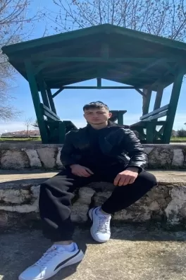 Arda Y., 18 yaşında, Sakarya