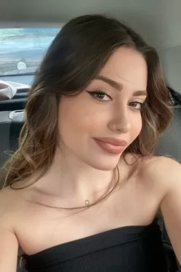 Pınar Ç., 24 yaşında, Adana