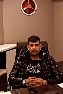 Özgür D., 26 yaşında, Adana