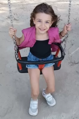 Elzan T., 9 yaşında, İstanbul