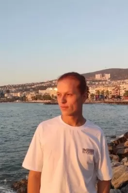 Enis A., 22 yaşında