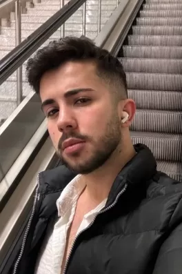 Emirhan B., 21 yaşında, İstanbul