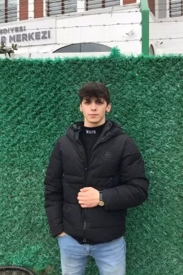 Efe B., 20 yaşında, Giresun