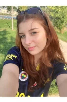 Melisa K., 20 yaşında, İstanbul
