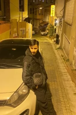 Çekdar T., 22 yaşında, İstanbul