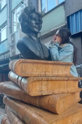 Meltem Ç., 27 yaşında, İstanbul