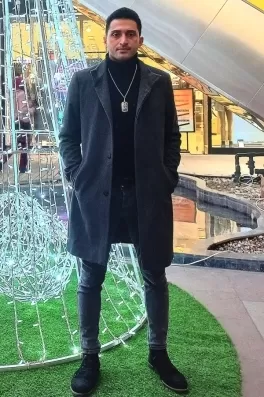 Alper I., 26 yaşında, İzmir