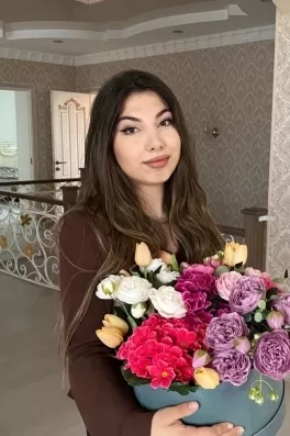 Esmira S., 23 yaşında, İstanbul