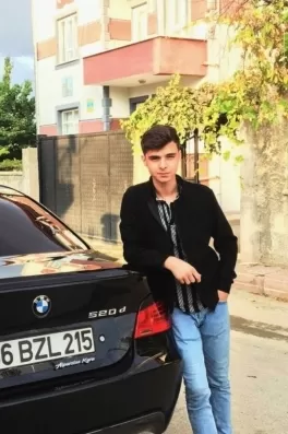 Melih C., 18 yaşında