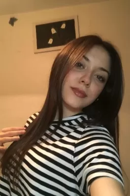 Kardelen K., 19 yaşında, İstanbul