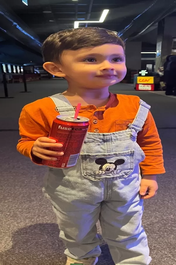 61594