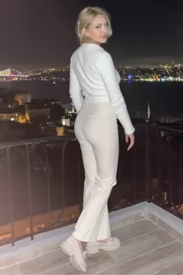 Beyza T., 21 yaşında, İstanbul