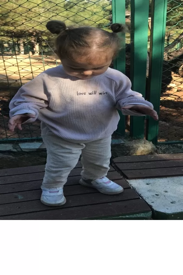 58757