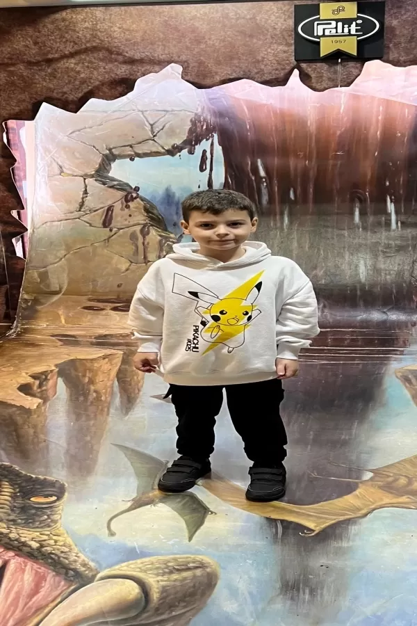 18552
