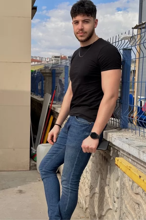 61923
