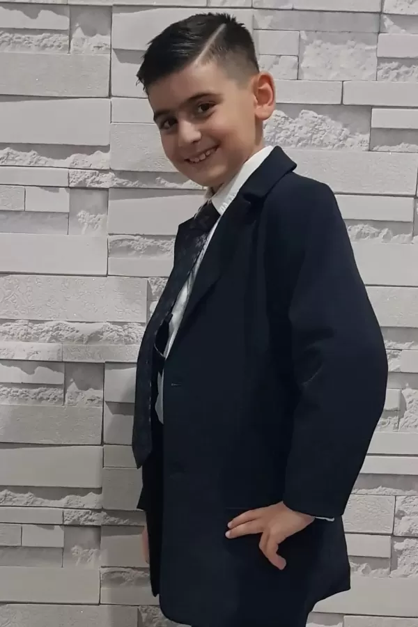 61599