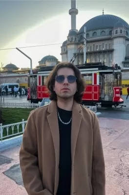 Arda K., 21 yaşında, Ankara