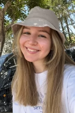 Emine S., 24 yaşında