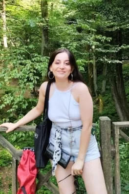 Hatice T., 27 yaşında