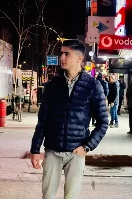 Alican Y., 19 yaşında