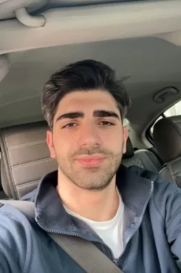 Mert K., 23 yaşında, İstanbul