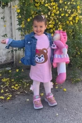 İkra E., 4 yaşında, İzmir