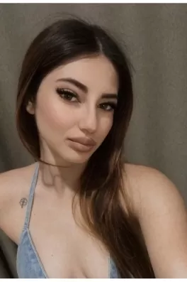 Zeynep A., 21 yaşında