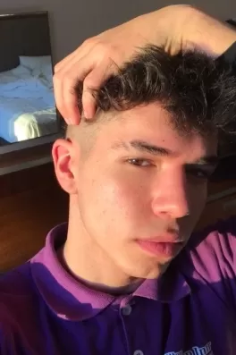 Ömer T., 18 yaşında, İstanbul