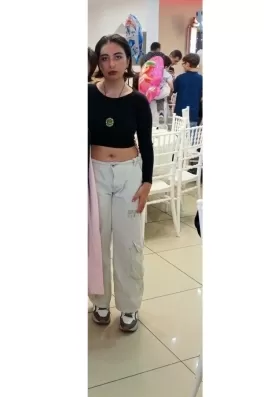 Ecrin Y., 17 yaşında