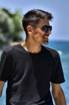 Miraç A., 19 yaşında