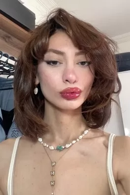 Burcu A., 24 yaşında, Çanakkale