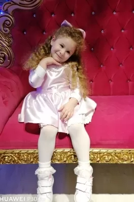 Ela Ç., 7 yaşında