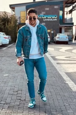 Tolga O., 25 yaşında