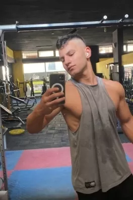 Arda Ş., 19 yaşında