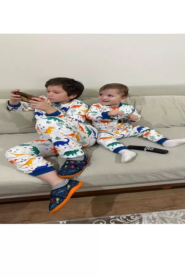 30098