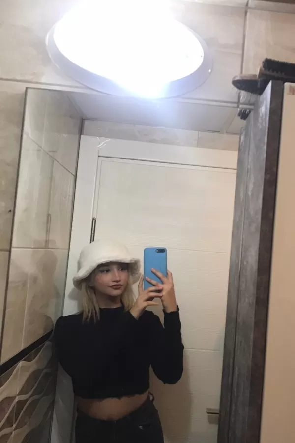 112305