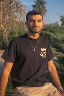 Efe Ş., 20 yaşında, Adana