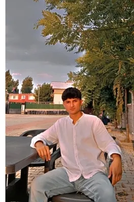 Üveys Ö., 18 yaşında, Muş