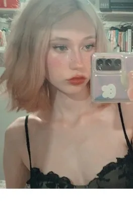 Damla O., 21 yaşında, İzmir