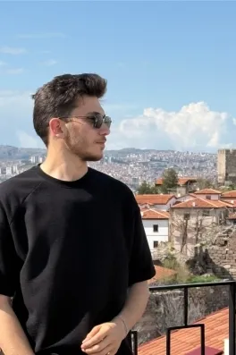 Oyuncu Buğra Rıdvan